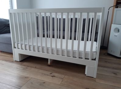 Ikea Stuva crib and Ikea Skonast mattress - must go by the end of Tuesday 04/08/2026