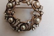 Broach Gold Tone Pearl and CZ Vintage