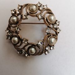 Broach Gold Tone Pearl and CZ Vintage