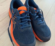 Junior Trainers Asics, size 37,5 EUR/ 4 UK