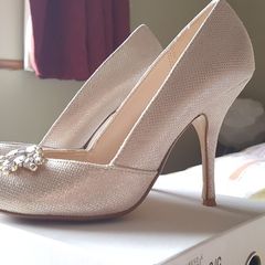 Gold special occasion heels (Roland Cartier)
