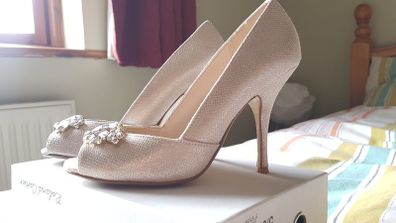 Gold special occasion heels (Roland Cartier)