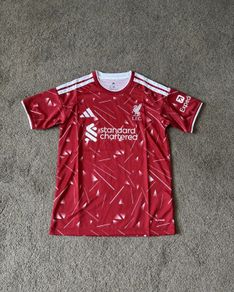 liverpool home jersey
