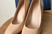 Beige block-heel court shoes by Sergio Todzi with a square-round toe Uk4 Eur37