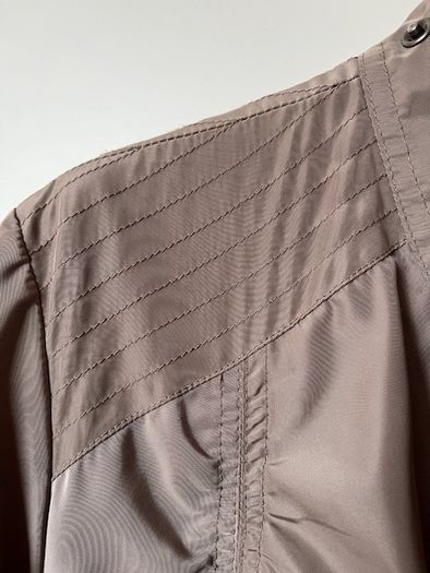 Dutch Brand Yaya Coat Jacket Ladies. Medium. Sage Green / Khaki. Satin Finish.  Detachable hood. Excellent. Proceeds To Medecins Sans Frontieres.
