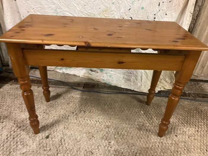 Hall / Side table