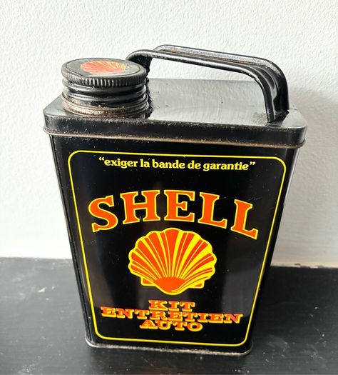 Vintage Shell Car Care Kit Tin