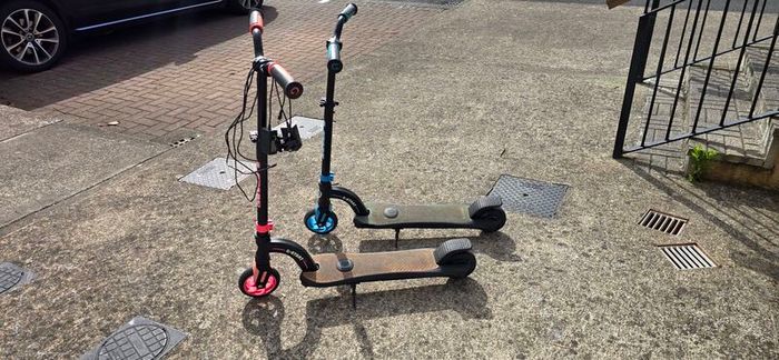 2 kids electric scooters