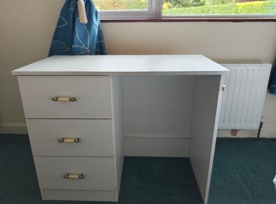 Desk with drawers suit student