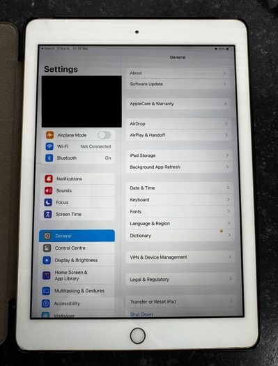 iPad 6 - Pink 32 GB (1 of 2)