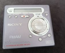 Sony MZ G750 MD Walkman Portable MiniDisc Player