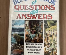 Bumper Book of Questions & Answers (Vintage Non Fiction)
