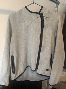 Grey Nike hoodie  Size S-M | Used