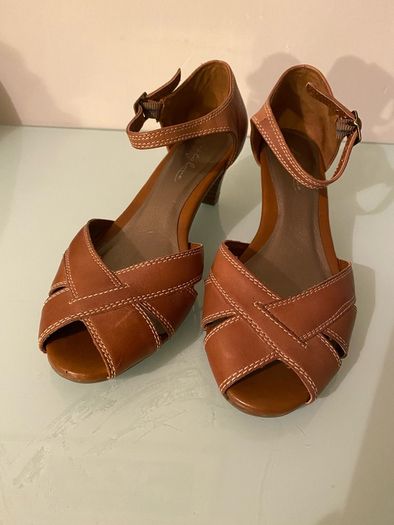 Size 4 Sandals, like New