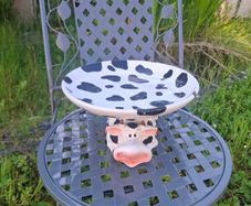 Cow cake stand postage possible