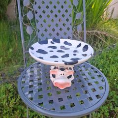 Cow cake stand postage possible