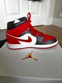 Nike Air Jordan 1