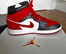 Nike Air Jordan 1