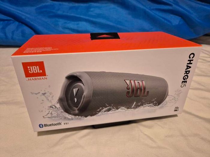 brand new JBL Charge 5