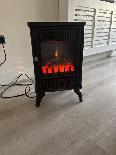 B&Q Traditional Electric Stove Heater - 2kW Log Effect - DBL05A-MS6N - Fully Working