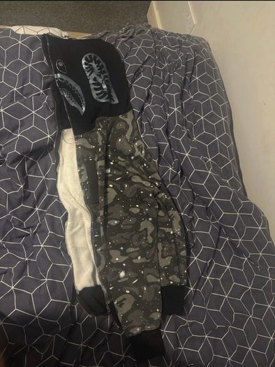 Bape hoodie Size XL