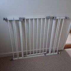 hauck stairgate with extensions (no drill required)