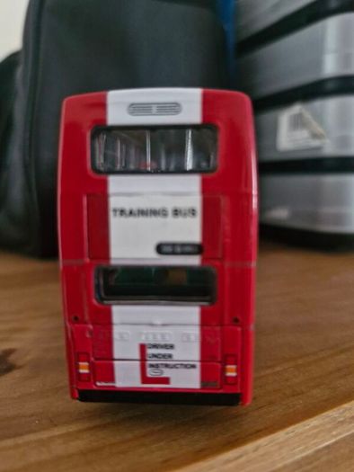 model bus