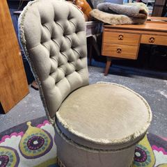 vintage bedroom chair