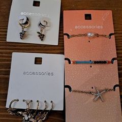 Jewellery earrings and necklaces