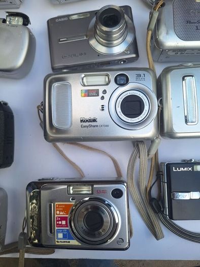 Joblot of digital cameras