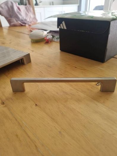 Cabinet handles