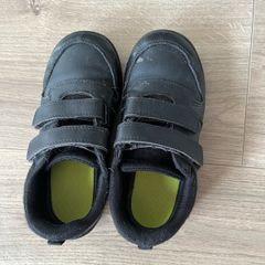 Boys school shoes uk12.5