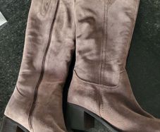 Gorgeous Real Suede Ladies Boots from NEXT Size 9 / 43 Postage Included in Asking Price