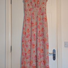 Gorgeous floral midi dress from Dorothy Perkins