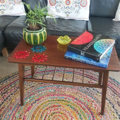 Fabulous Mid-Century Modern, 50s Style, Retro Compact-Sized Coffee Table with Slatted Magazine/Book Shelf