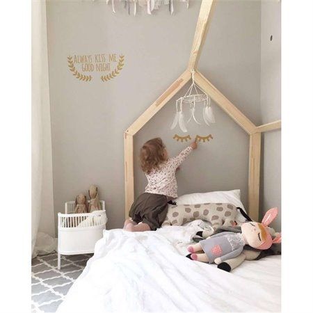 Set of Poli & Oli Wall Stickers in Gold - Stars and Sleepy eyes