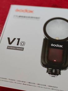Godox V1 Speedlite flash for Panasonic and Olympus
