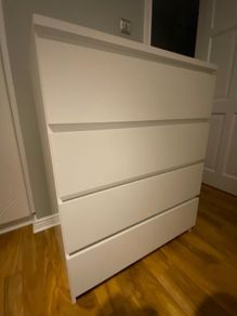 Malm 4 Door Dresser  2 FREE