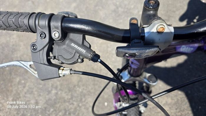 Giant 24" Hybrid Bike  8 Speed
