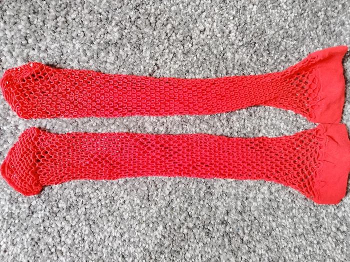 Red net socks