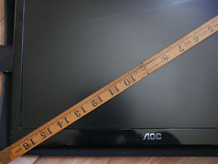 Aoc E1659fwu 16" Led Usb Portable External Laptop Monitor (works Well)