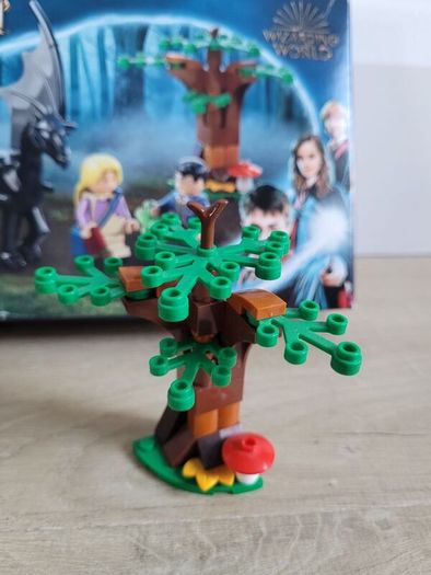 LEGO Harry Potter Hogwarts Carriage and Thestrals (76400)