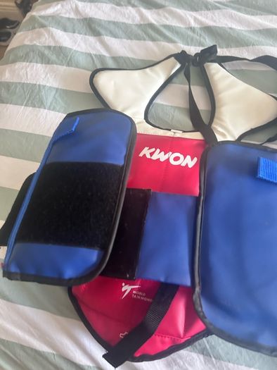 Taekwondo Suit and Protective Gear age 9/10