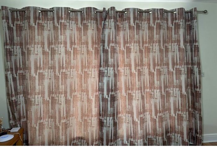 90 x 90 Curtains with 2 matching cushions