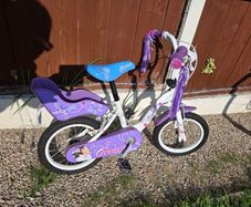 Girls bike