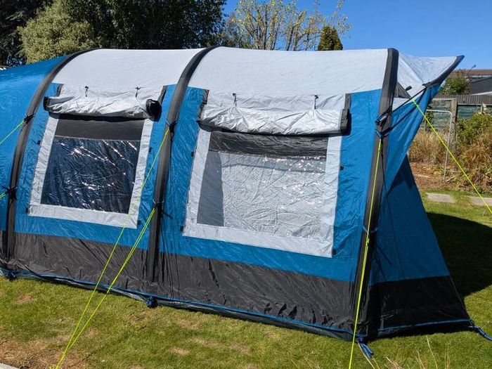 Air/ Inflatable tent Royal Rockhampton 6 + 2