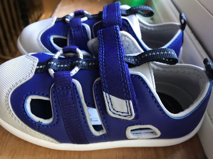 Clarks Play Bright Blue size 23 / 6.5