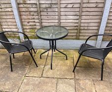 outdoor bistro dining table & chairs