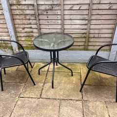 outdoor bistro dining table & chairs
