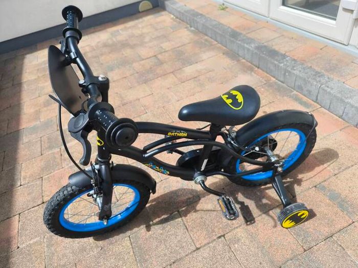 14" Batman Bike with Stabilisers